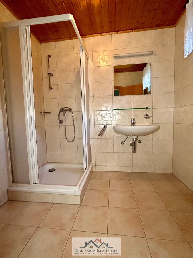 Duschbad im Keller Einfamilienhaus Demmin