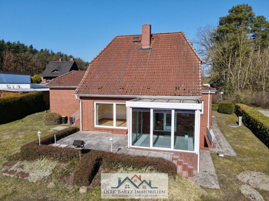 R�ckansicht Einfamilienhaus Demmin