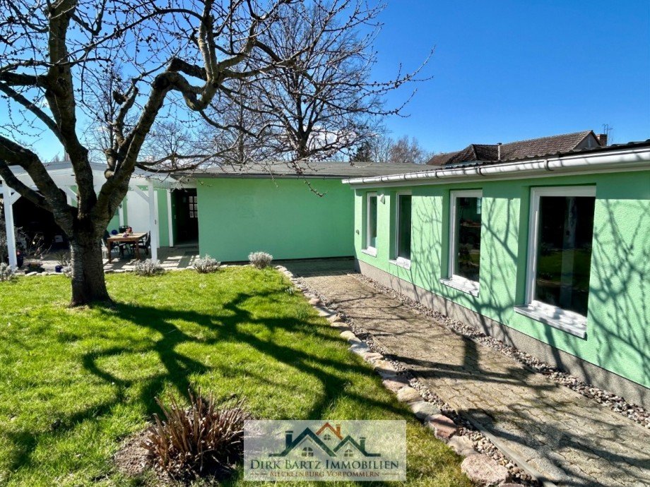 R�ckseite Einfamilienhaus Loitz