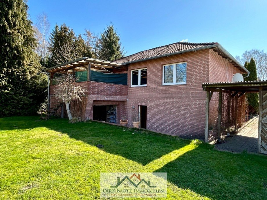 R�ckansicht Einfamilienhaus Uckerm�nde