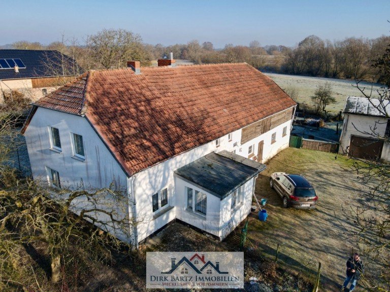 dji_fly_20260121_123246_709_1768995609185_photo Beggerow Bauernhaus Bauernhaus mit Stallteil im Demminer Umland zu verkaufen.