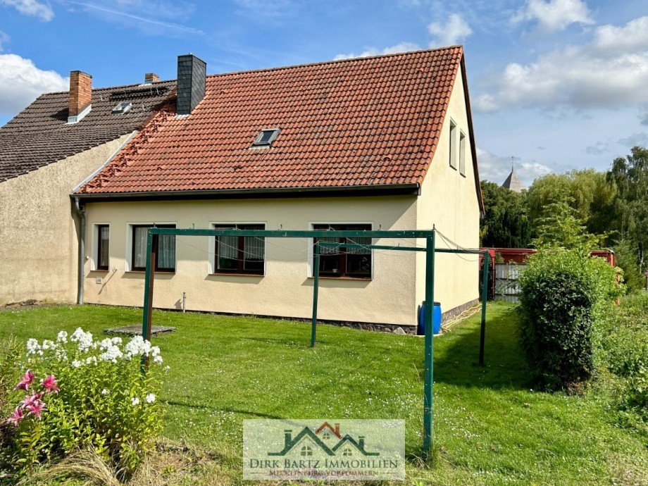 R�ckansicht Doppelhaush�lfte Altkalen