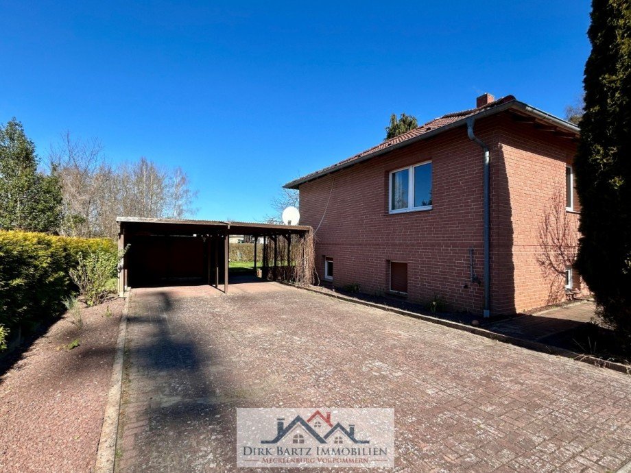 Seitenansicht Einfamilienhaus Uckerm�nde