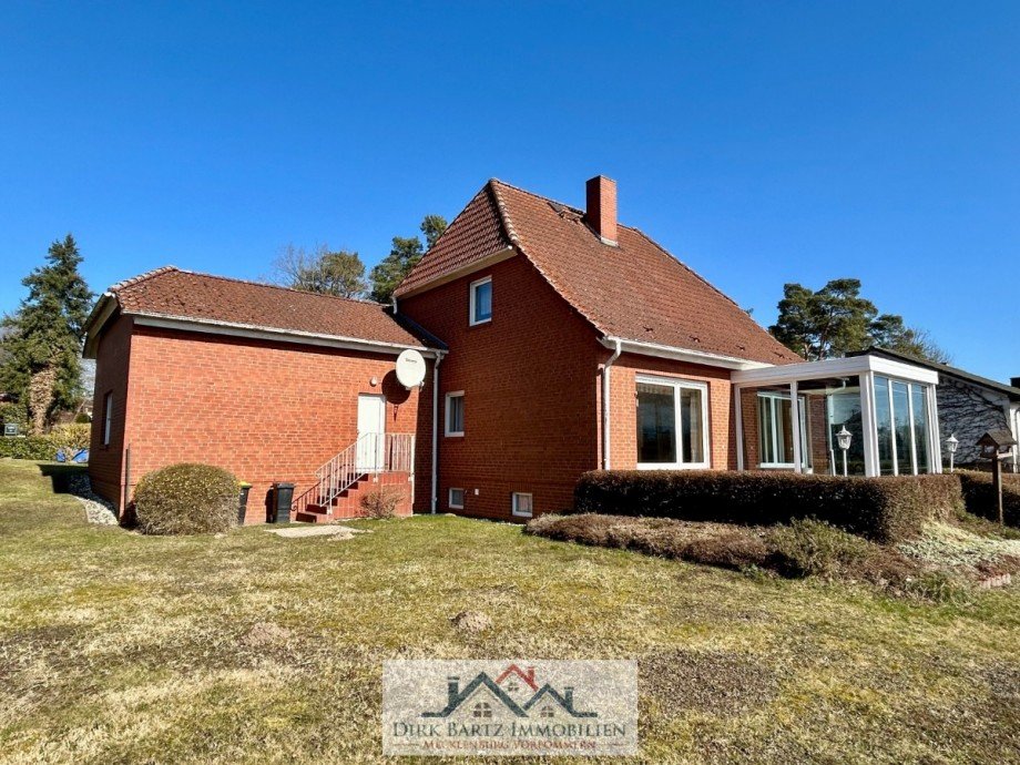 R�ckansicht Einfamilienhaus Demmin