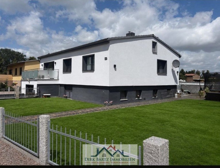 Seitenansicht Verchen Haus Einmalig! freistehendes Einfamilienhaus am Kummerower See