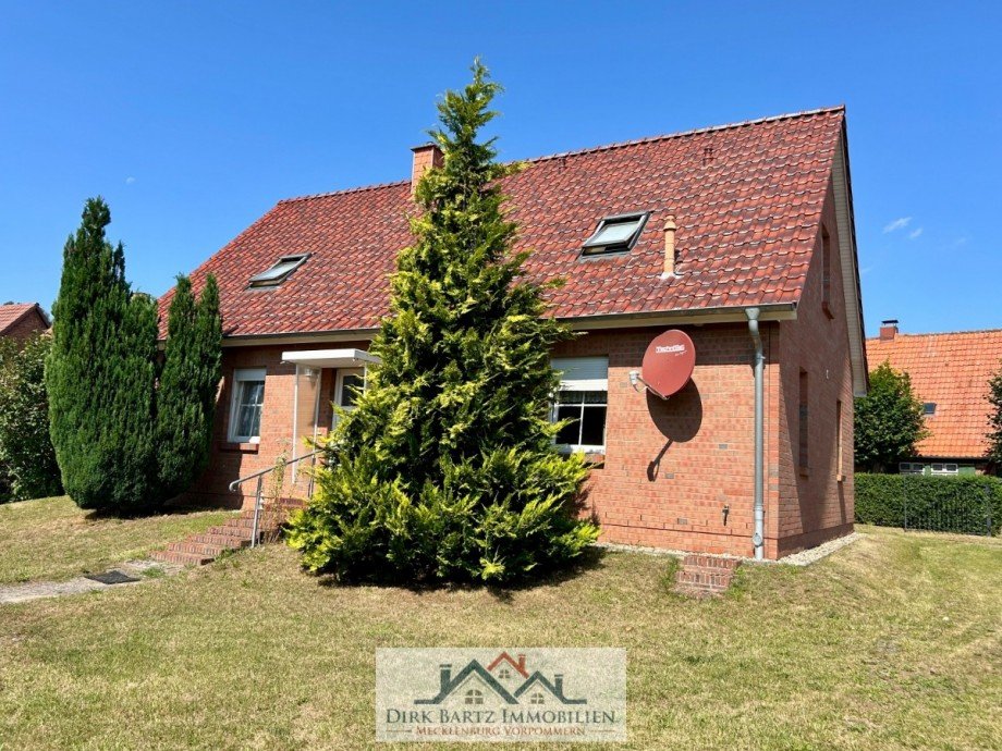 R�ckansicht Einfamilienhaus Gielow