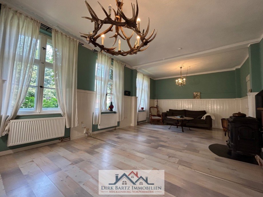 Wohnzimmer EG Zweifamilienhaus Sch�nfeld