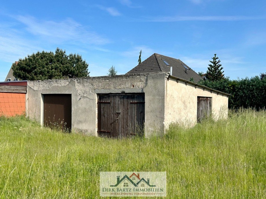 Garage Doppelhaush�lfte V�lschow