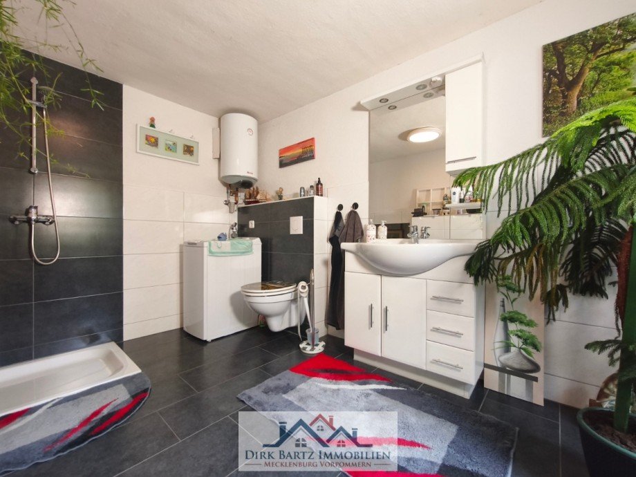 Badezimmer EG Doppelhaush�lfte Verchen