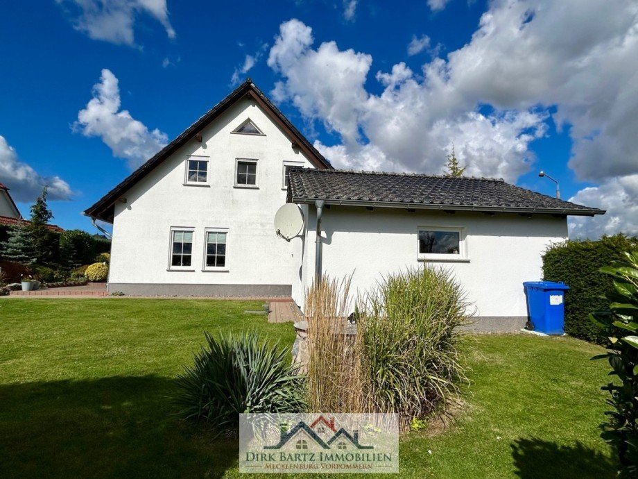 Seitenansicht Einfamilienhaus Loitz
