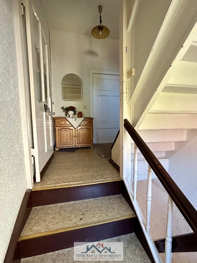 3 Zimmer Wohnung Eingang Mehrfamilienhaus Loitz