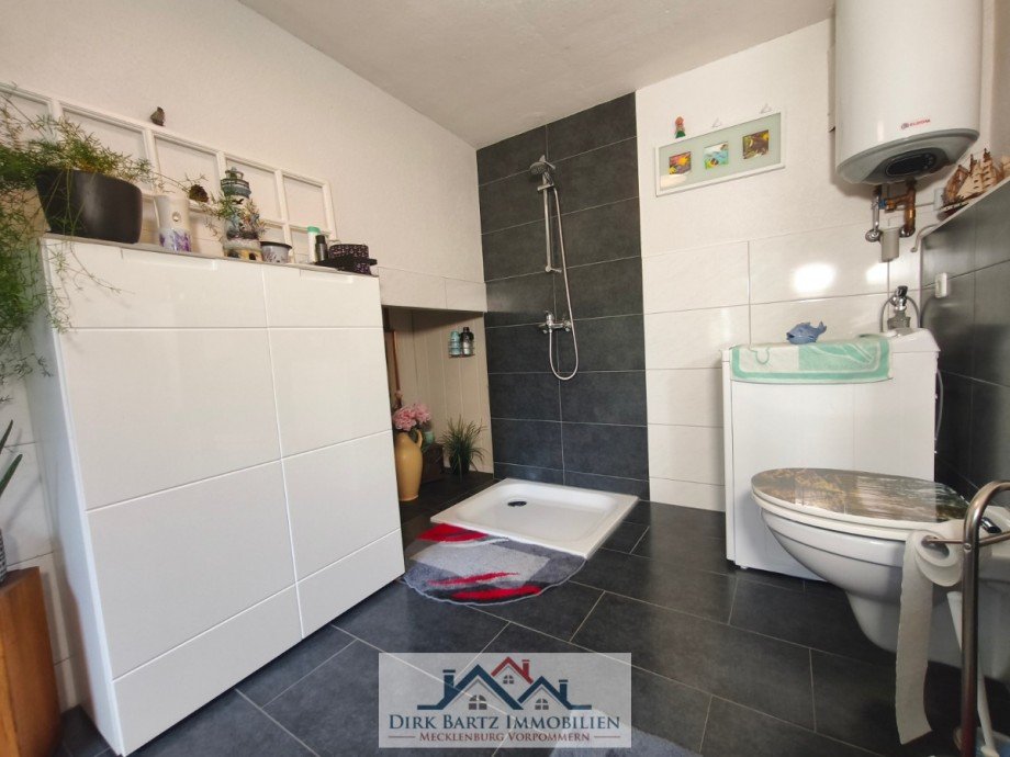 Badezimmer EG 2 Doppelhaush�lfte Verchen
