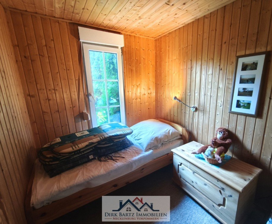 Schlafzimmer 2 Ferienhaus Kr�slin