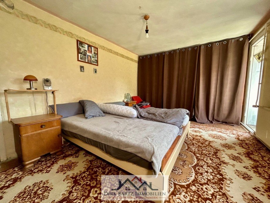 Schlafzimmer 2 EG Einfamilienhaus 17111