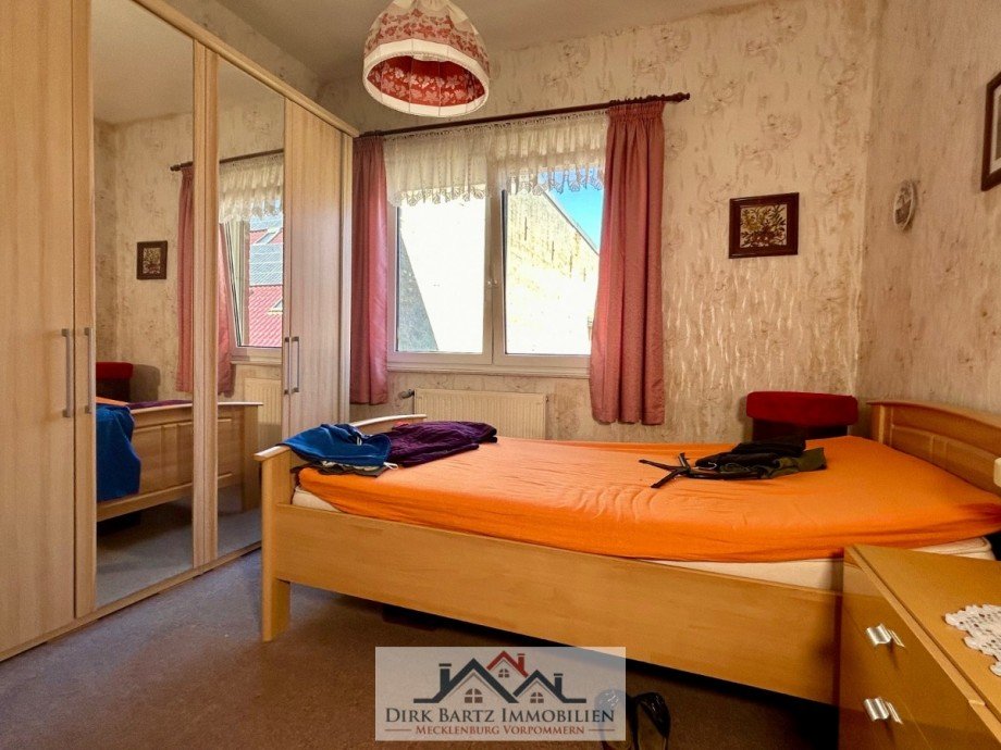 Schlafzimmer 1 Mehrfamilienhaus Loitz