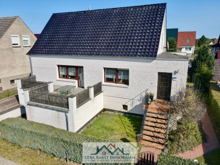 Titelbild Ducherow Einfamilienhaus Einfamilienhaus in ruhiger Seitenstra�e am Ortsrand von Ducherow.