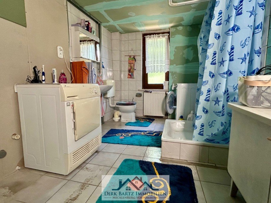 Badezimmer EG Einfamilienhaus 17111