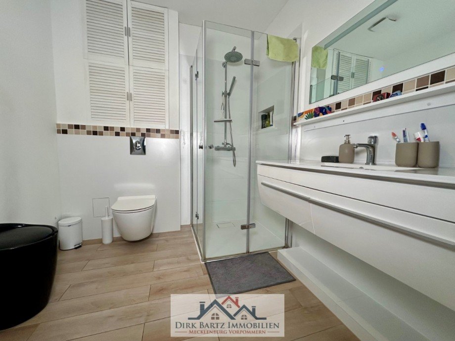 Badezimmer EG Reihenendhaus Deyelsdorf-Bassendorf