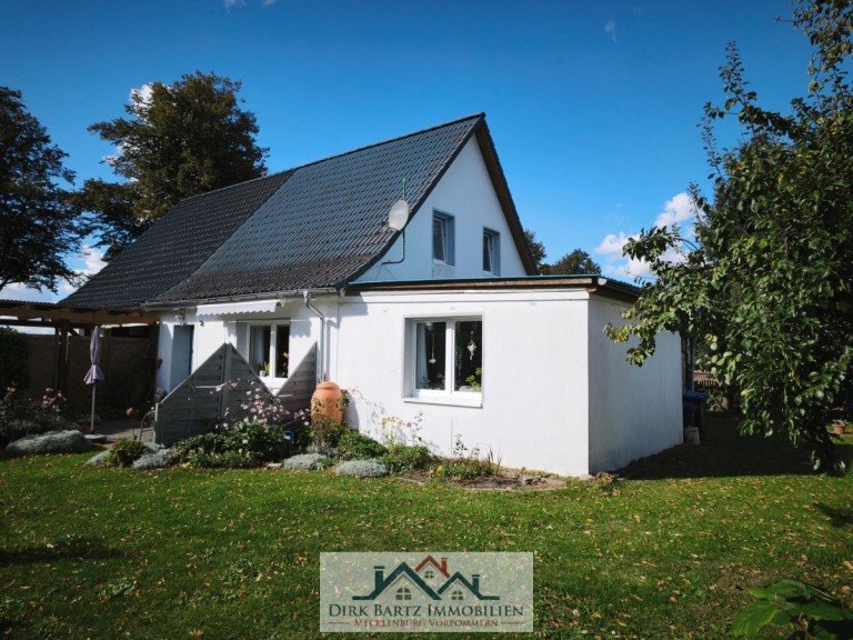 Vorderseite Duvier Doppelhaush�lfte Charmante Doppelhaush�lfte auf 784 m� Grundst�ck in D�vier
